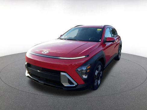 Used 2025 Hyundai Kona SEL image 4