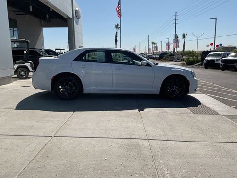 Used 2023 Chrysler 300 S RWD image 10