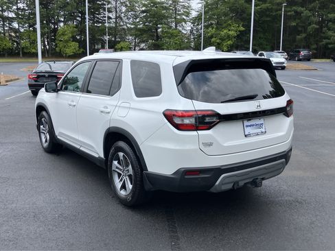 Used 2023 Honda Pilot EX-L image 8