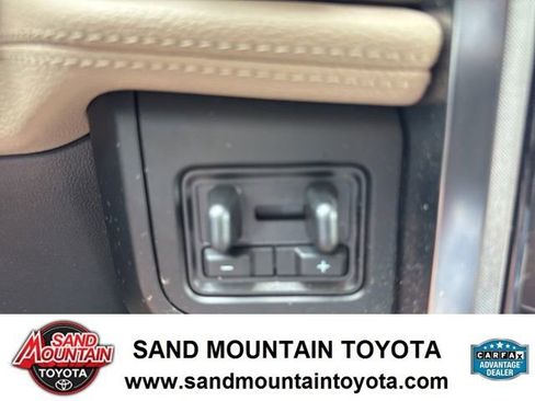 Used 2023 Ford Expedition Limited RWD image 20