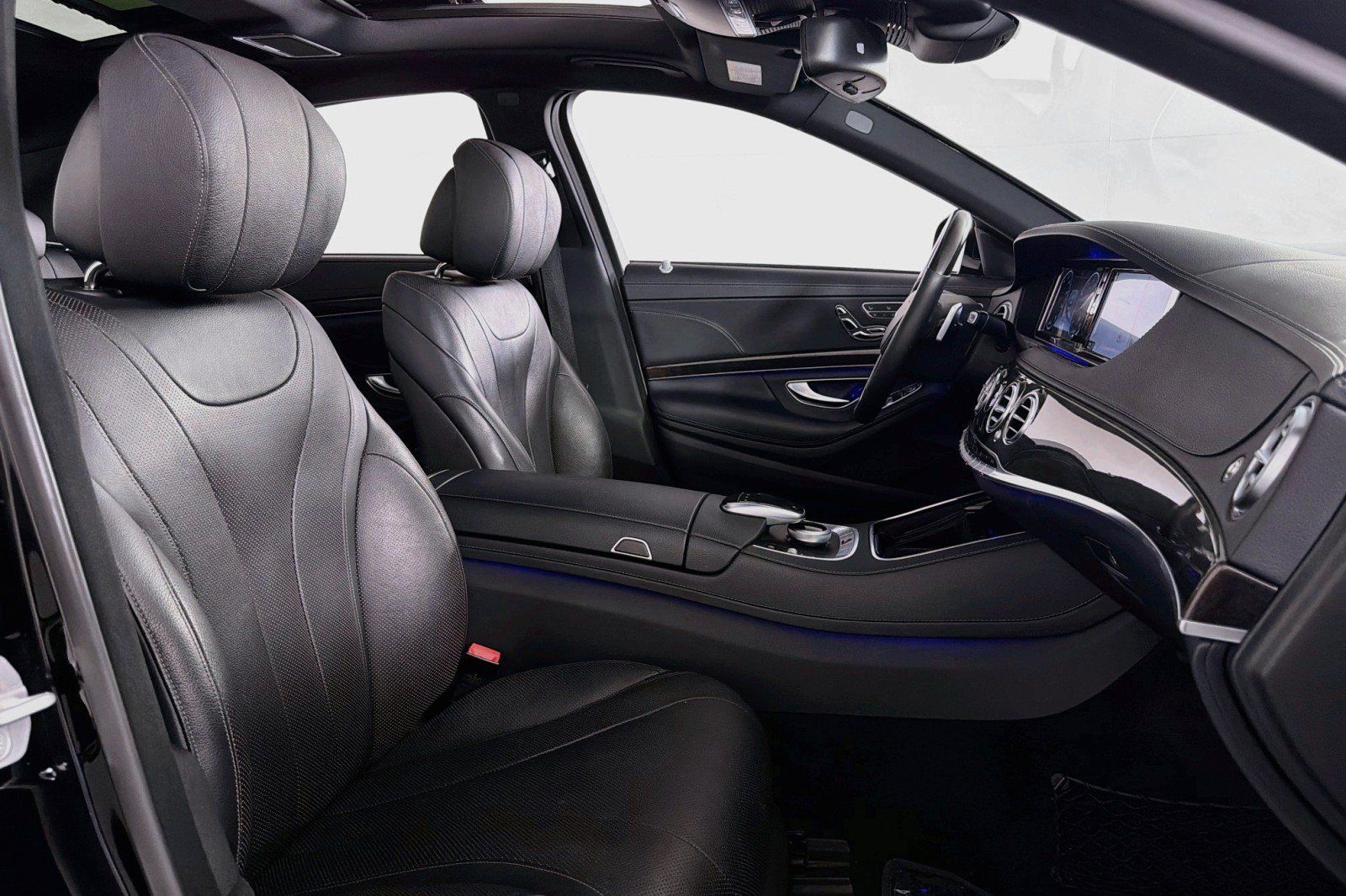 Used 2016 Mercedes-Benz S 550 Sedan image 6