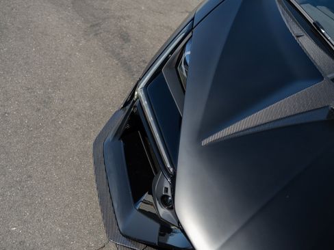 Used 2024 Lamborghini Revuelto image 19