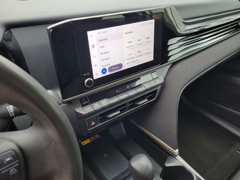 Used 2025 Toyota Camry LE FWD image 24