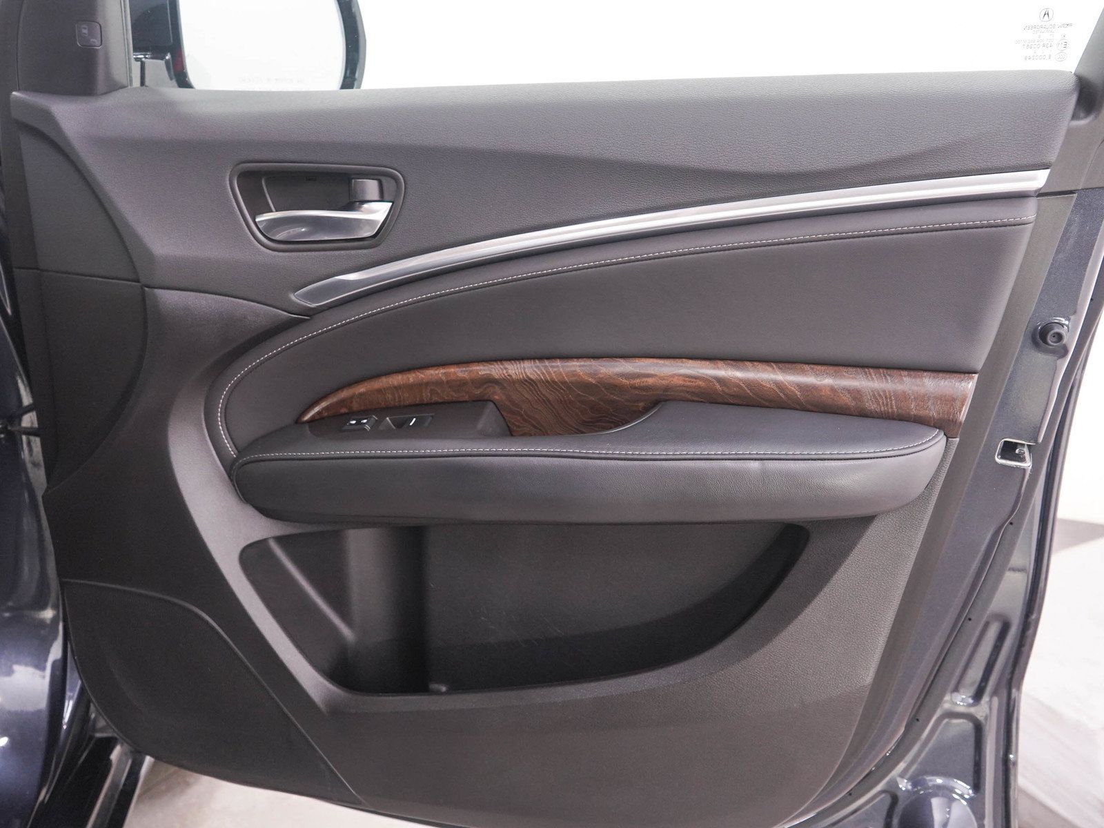 Used 2019 Acura MDX w/ Advance Package AWD/4WD image 12