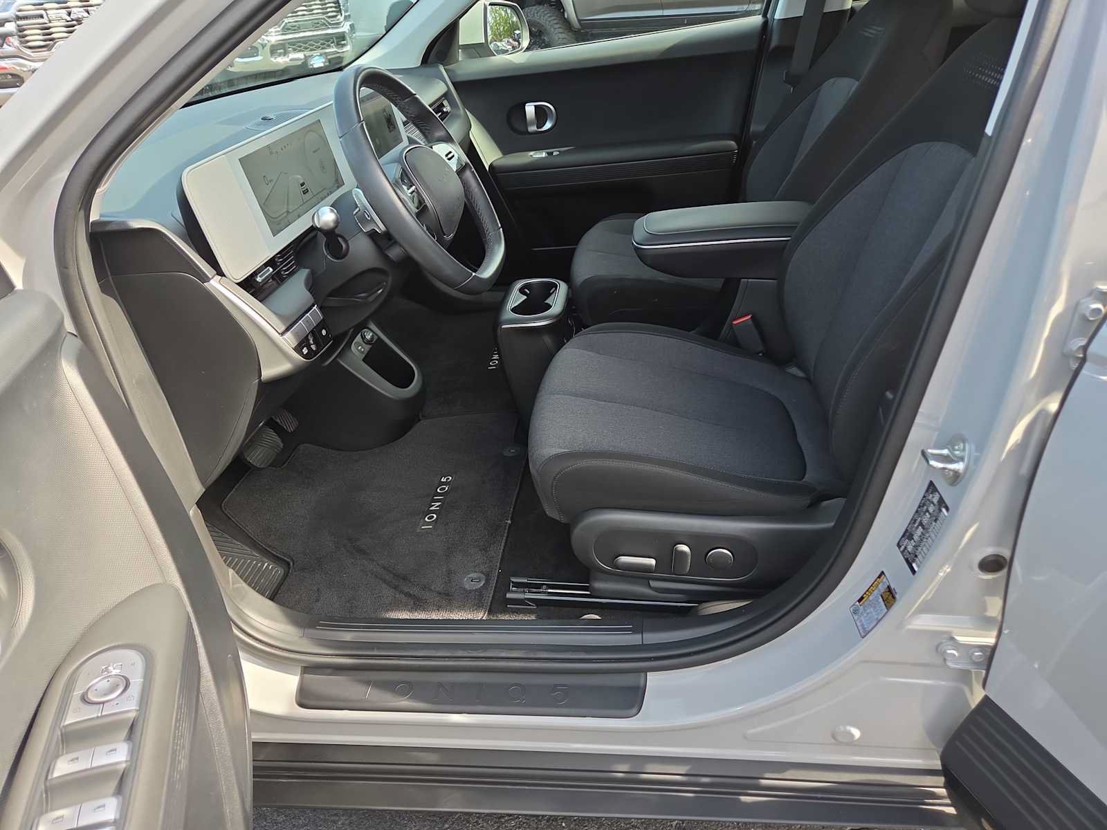 Used 2024 Hyundai Ioniq 5 SE RWD image 19