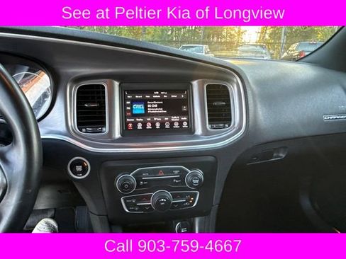 Used 2022 Dodge Charger SXT RWD image 16