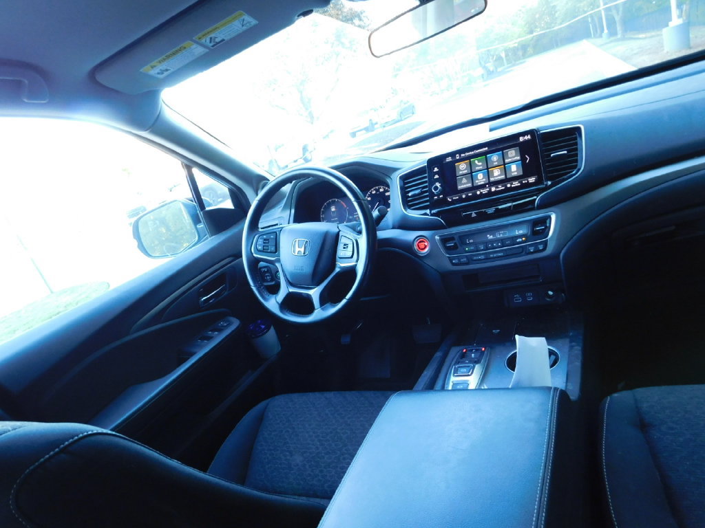 Certified 2024 Honda Ridgeline Sport image 6