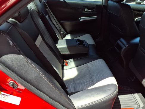 Used 2014 Toyota Camry SE FWD image 22