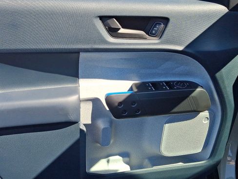 New 2025 Ford Maverick XLT w/ XLT Luxury Package image 10