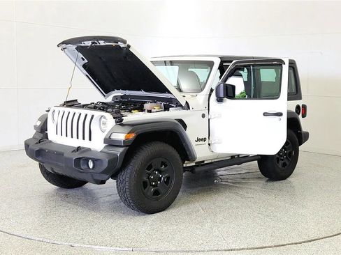 Used 2022 Jeep Wrangler Sport AWD/4WD image 10