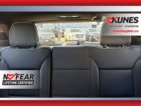 Used 2023 GMC Yukon SLT image 47