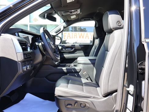 Used 2025 GMC Yukon XL Elevation AWD/4WD image 14