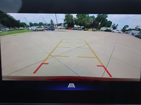Used 2024 Chevrolet Trax LT w/ Driver Confidence Package FWD image 19