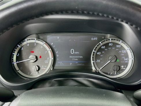 Used 2024 Toyota Highlander LE FWD image 13