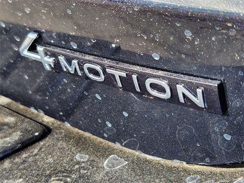 New 2026 Volkswagen Tiguan SE image 10