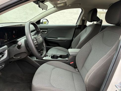 Used 2025 Kia K4 LXS image 25