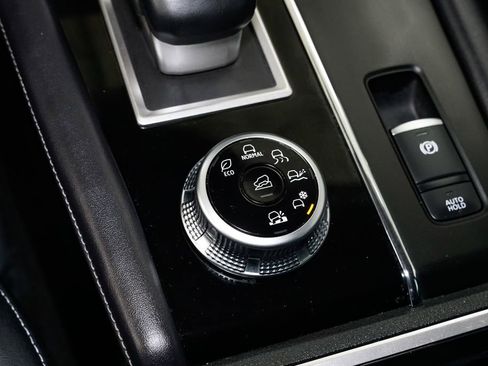 Used 2023 Mitsubishi Outlander SE image 20