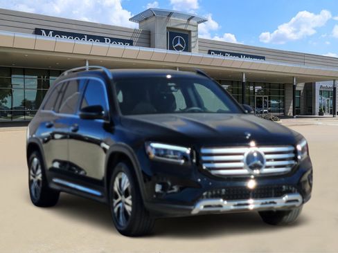 Certified 2025 Mercedes-Benz GLB 250 4MATIC image 2