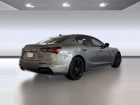 Used 2022 Maserati Ghibli Modena RWD image 9