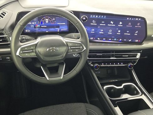 New 2026 Chevrolet Traverse LT w/ Midnight/Sport Edition FWD image 29