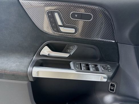 Used 2024 Mercedes-Benz GLB 35 AMG 4MATIC w/ Exclusive Package image 18