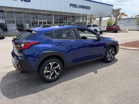 Used 2025 Subaru Crosstrek 2.5i Premium AWD/4WD image 4