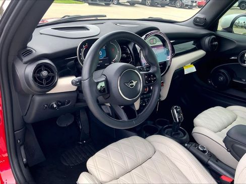 Certified 2024 MINI Cooper S image 15