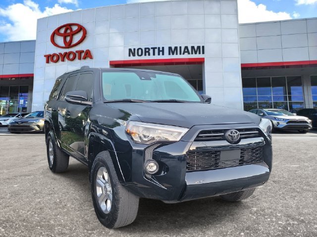 Used 2022 Toyota 4Runner SR5 Premium w/ Moonroof Package AWD/4WD image 1