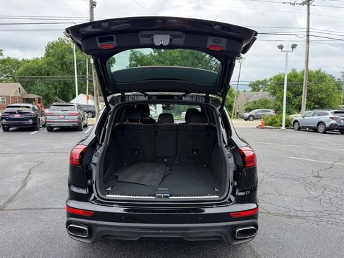 Used 2016 Porsche Cayenne w/ Premium Package AWD/4WD image 24
