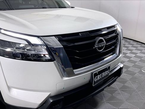 Used 2022 Nissan Pathfinder SV FWD image 36