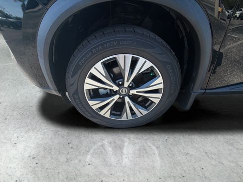 Used 2021 Nissan Rogue SV w/ Premium Package FWD image 41