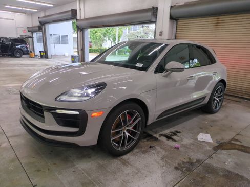 Used 2022 Porsche Macan S image 9