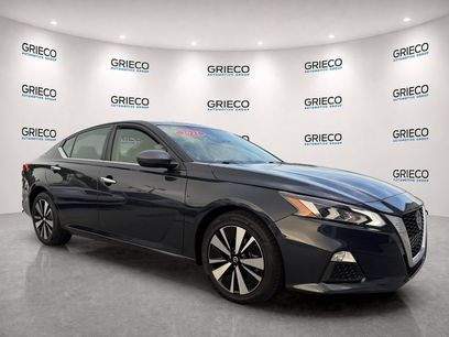 Used 2021 Nissan Altima 2.5 SV