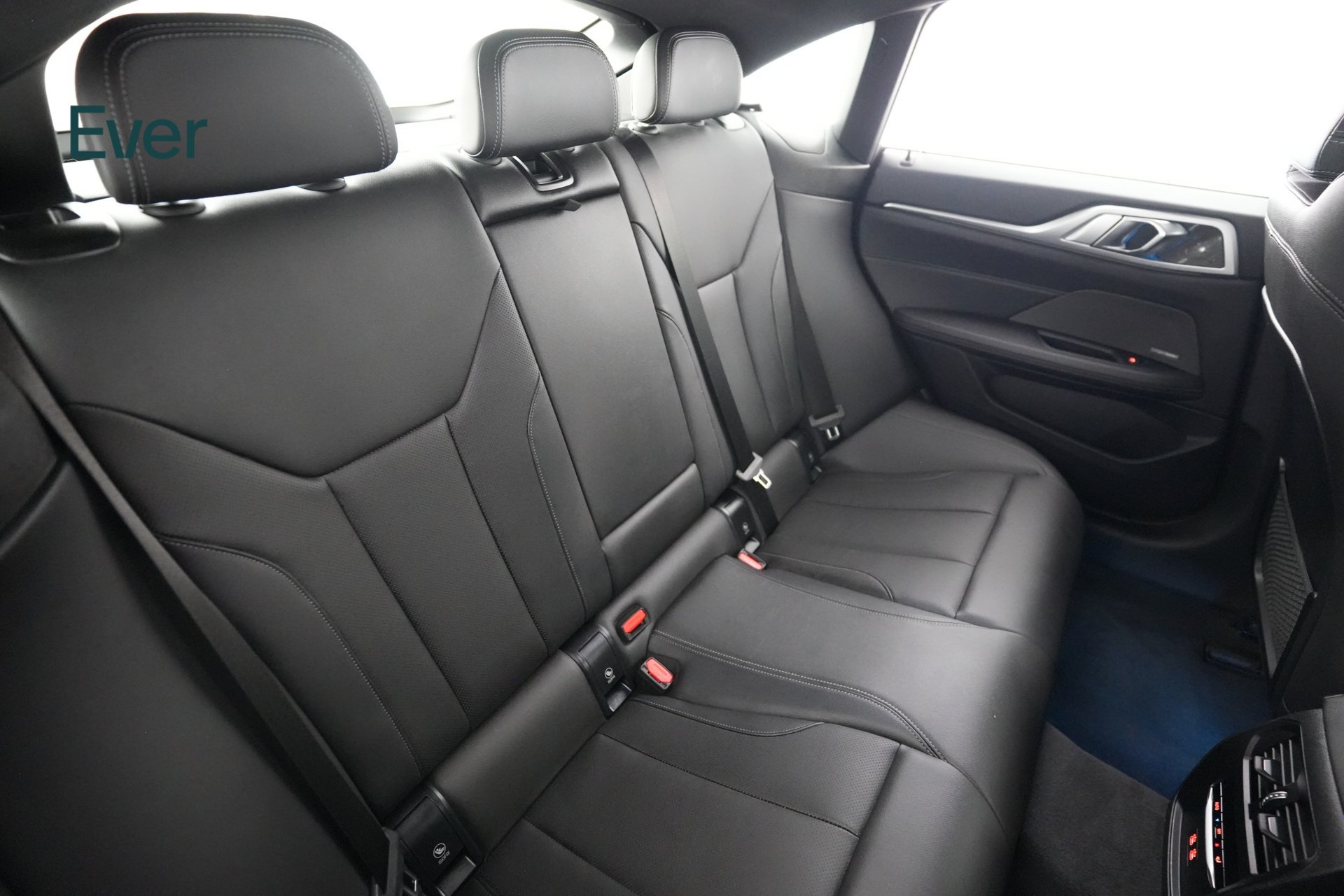 Used 2023 BMW i4 eDrive35 RWD image 5