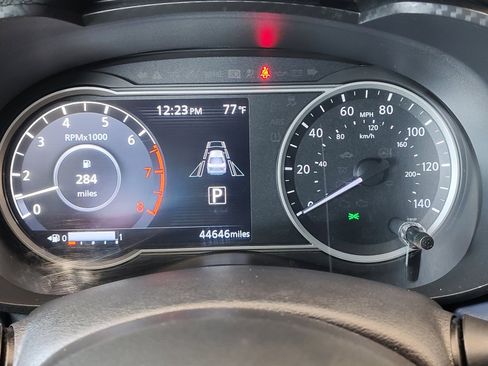 Used 2024 Nissan Versa SV FWD image 19