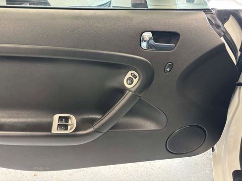 Used 2009 Pontiac Solstice GXP w/ Premium Package image 28