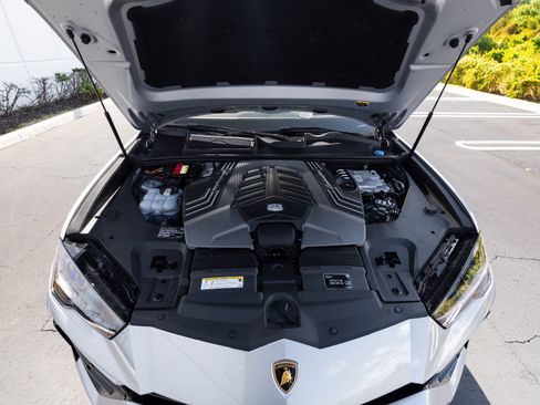 Used 2022 Lamborghini Urus image 86