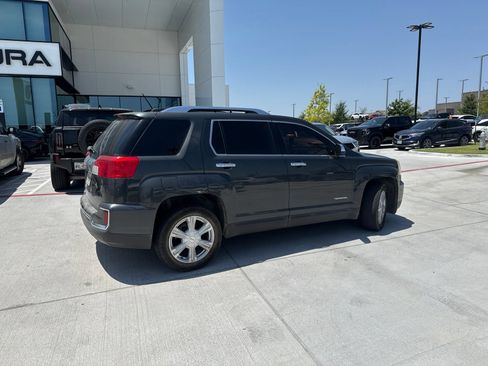 Used 2017 GMC Terrain SLT w/ Open Road Package FWD image 2