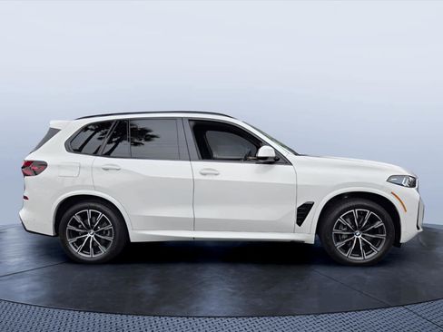 Certified 2026 BMW X5 sDrive40i w/ M Sport Package RWD image 6