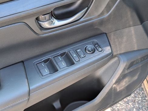 Used 2024 Honda CR-V LX image 19