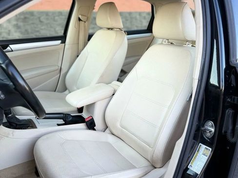 Used 2012 Volkswagen Passat 2.5 SE image 12