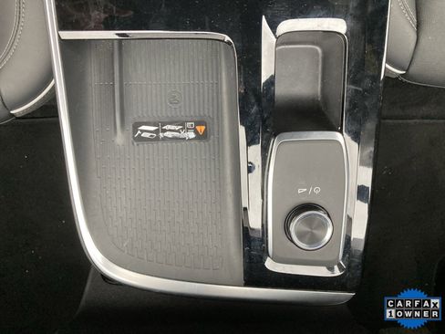 Used 2025 Buick Enclave Preferred image 28