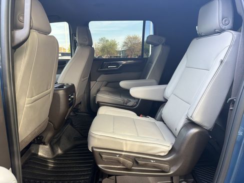 Used 2026 GMC Yukon XL Elevation image 29