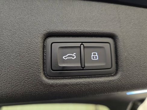 New 2025 Audi Q5 Premium Plus image 36