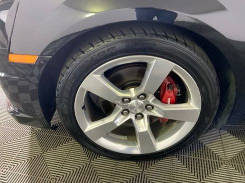 Used 2010 Chevrolet Camaro SS RWD image 10