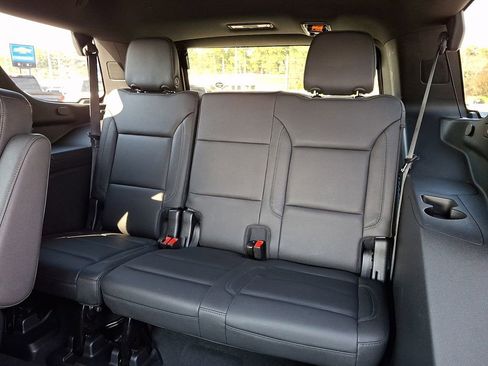 Used 2022 Chevrolet Tahoe Z71 w/ Luxury Package image 12