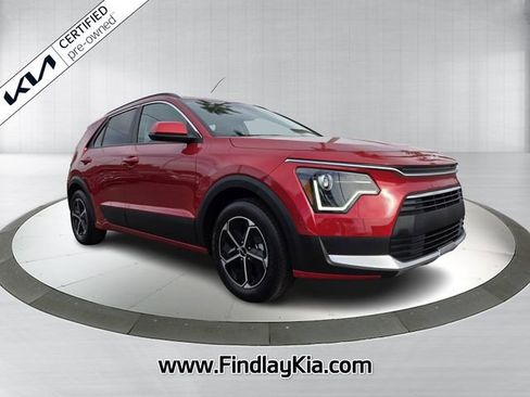 Certified 2024 Kia Niro LX image 3