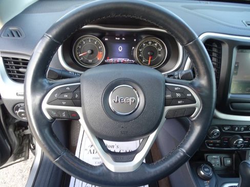 Used 2015 Jeep Cherokee 4WD Limited w/ Luxury Group w/ Luxury Group image 19