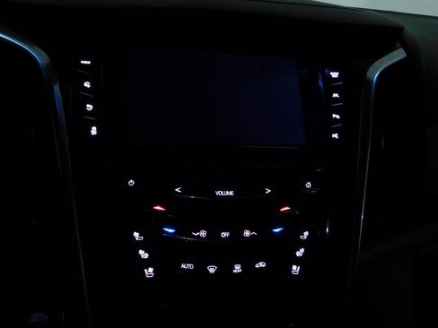 Used 2019 Cadillac Escalade ESV Luxury image 45