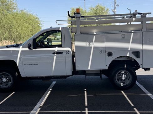 Used 2008 Chevrolet Silverado 3500 W/T RWD image 13
